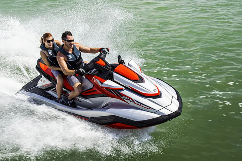 Faut-il vraiment le permis pour piloter un jet ski ?