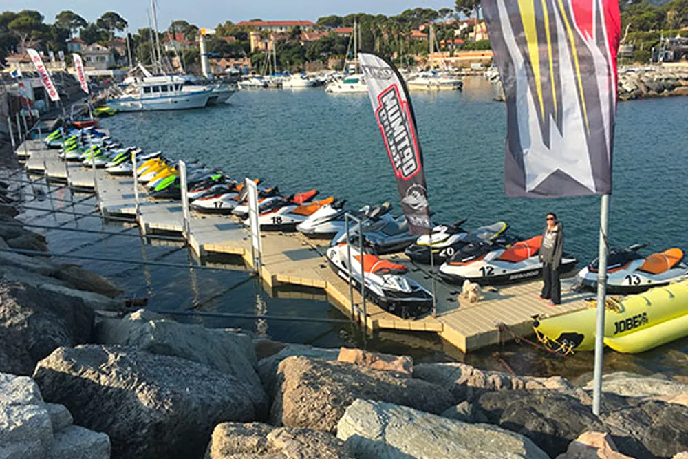 Pontons de la base nautique au Port de Saint-Aygulf